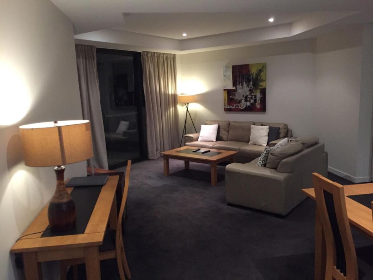 Grand Mercure Allegra Hervey Bay Exteriér fotografie Living room of a two-bedroom apartment