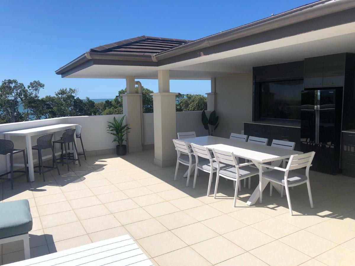Grand Mercure Allegra Hervey Bay Exteriér fotografie Rooftop entertaining area