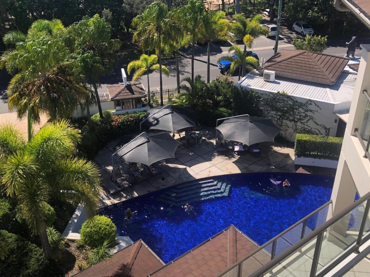 Grand Mercure Allegra Hervey Bay Exteriér fotografie The pool at the hotel