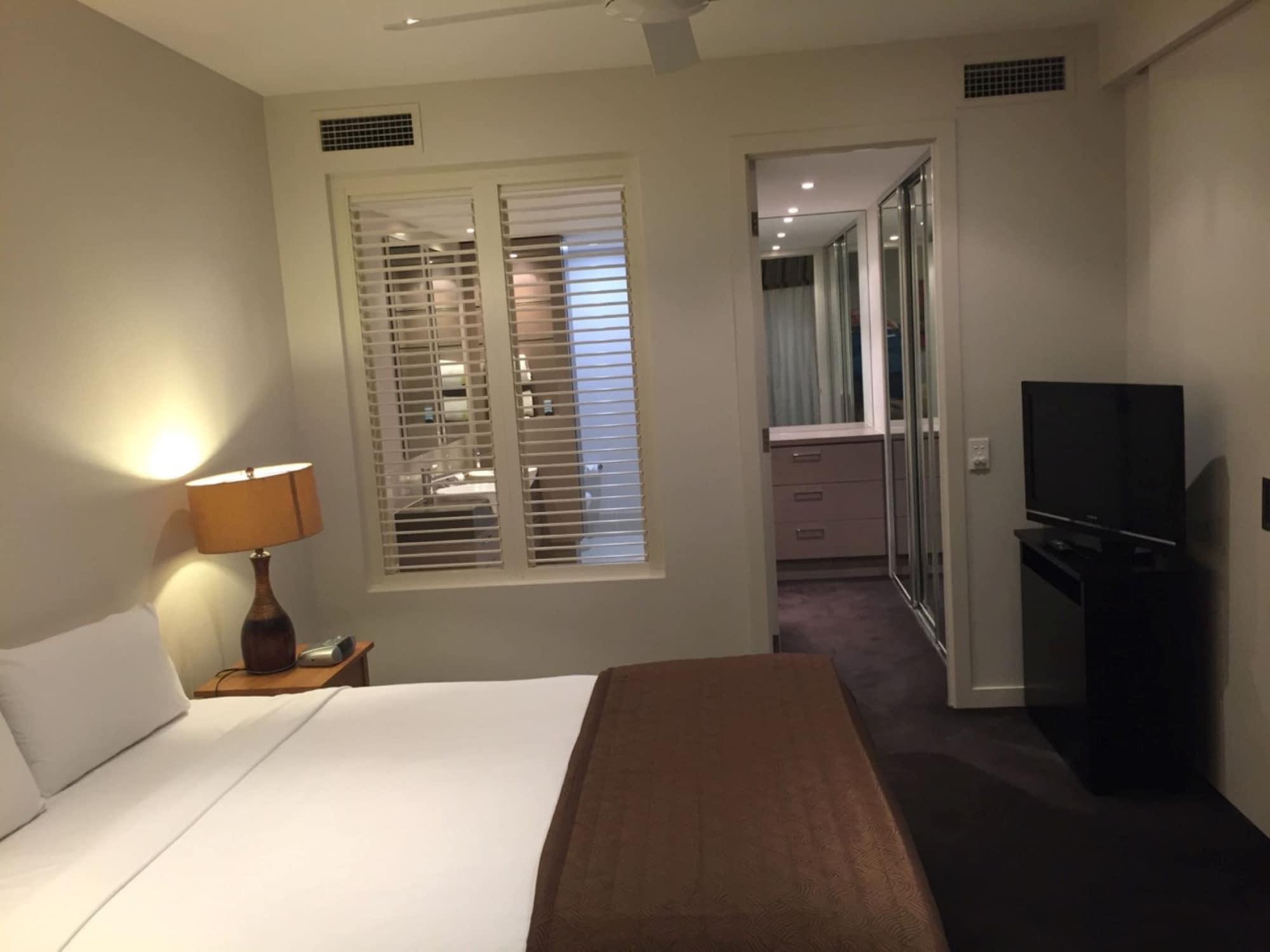 Grand Mercure Allegra Hervey Bay Exteriér fotografie A bedroom at the hotel