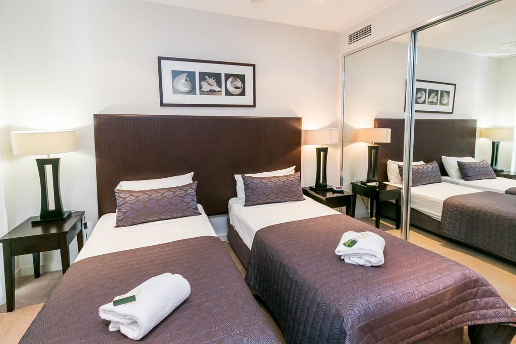 Grand Mercure Allegra Hervey Bay Exteriér fotografie A bedroom at the hotel