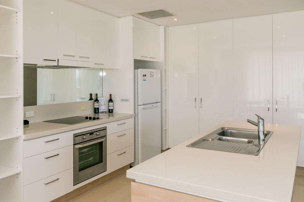 Grand Mercure Allegra Hervey Bay Exteriér fotografie A modern Australian kitchen