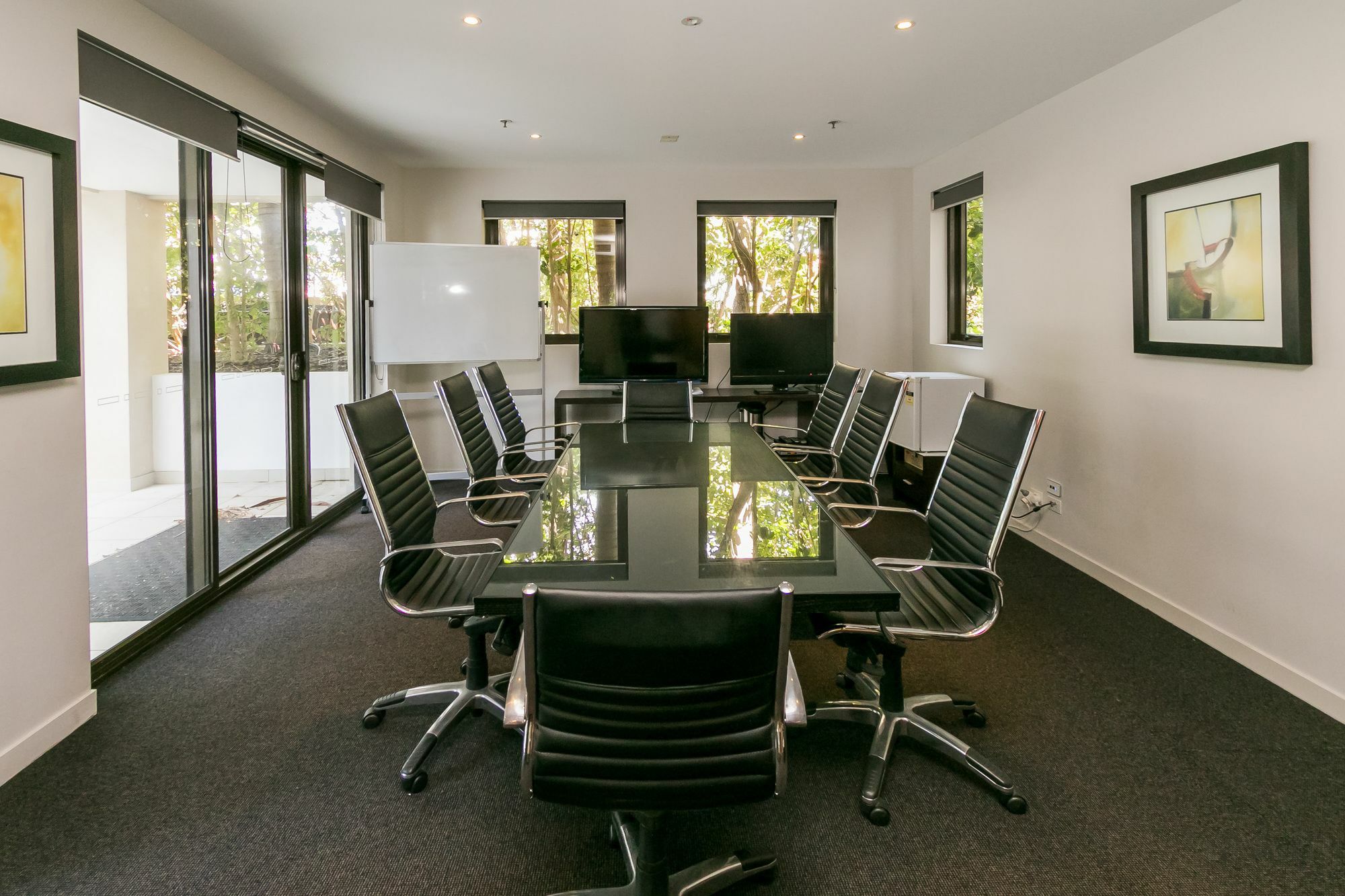 Grand Mercure Allegra Hervey Bay Exteriér fotografie Boardroom at the University of Waikato